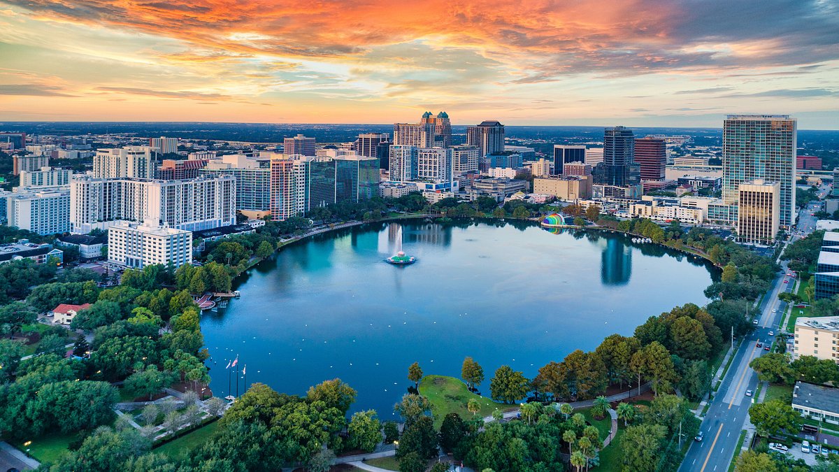 Gaylord Palms Resort at sunset